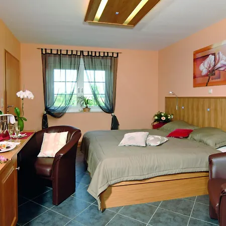 Wolfshotel Am Arendsee Pensjonat