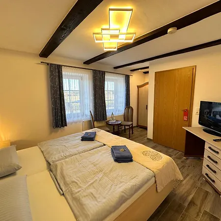 Wolfshotel Am Arendsee Pensjonat