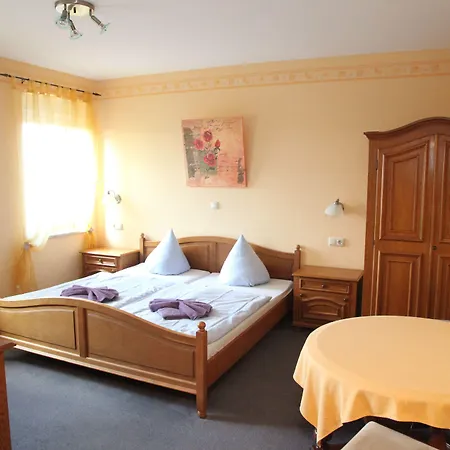 Wolfshotel Am Pensjonat Arendsee (Altmarkkreis Salzwedel)